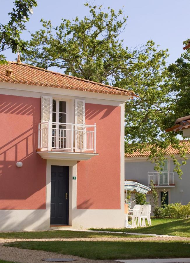 Madame Vacances Les Maisons De Fontenelles L'Aiguillon-sur-Vie Bagian luar foto